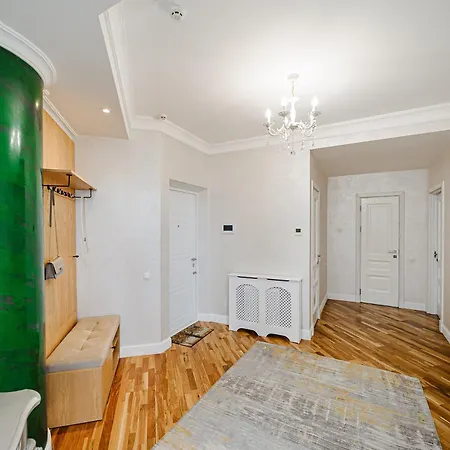 Apartment Modern 2br Stunning Park View