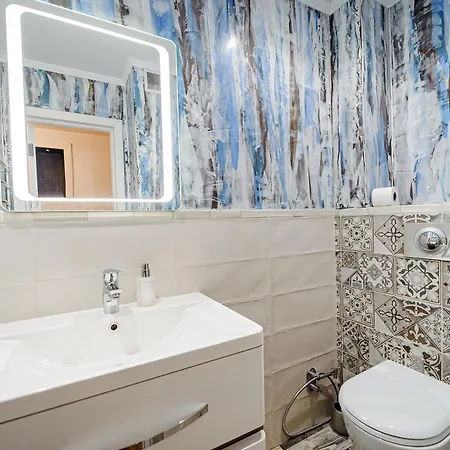Modern 2br Stunning Park View Apartment Chisinau