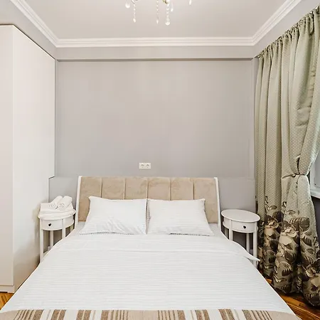 Apartment Modern 2br Stunning Park View Chisinau